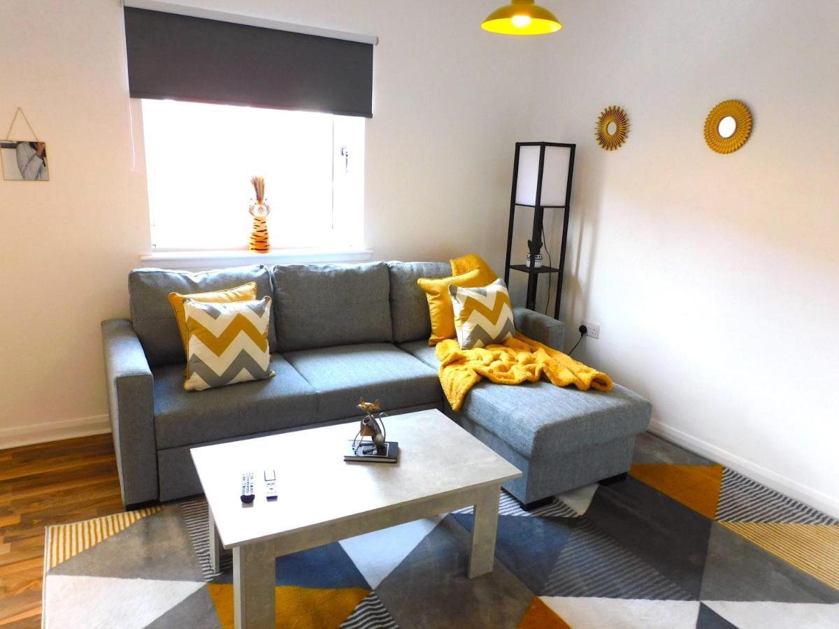 Newly Refurbished 1 Bed In Close To Station And Local Amenities * Hamilton