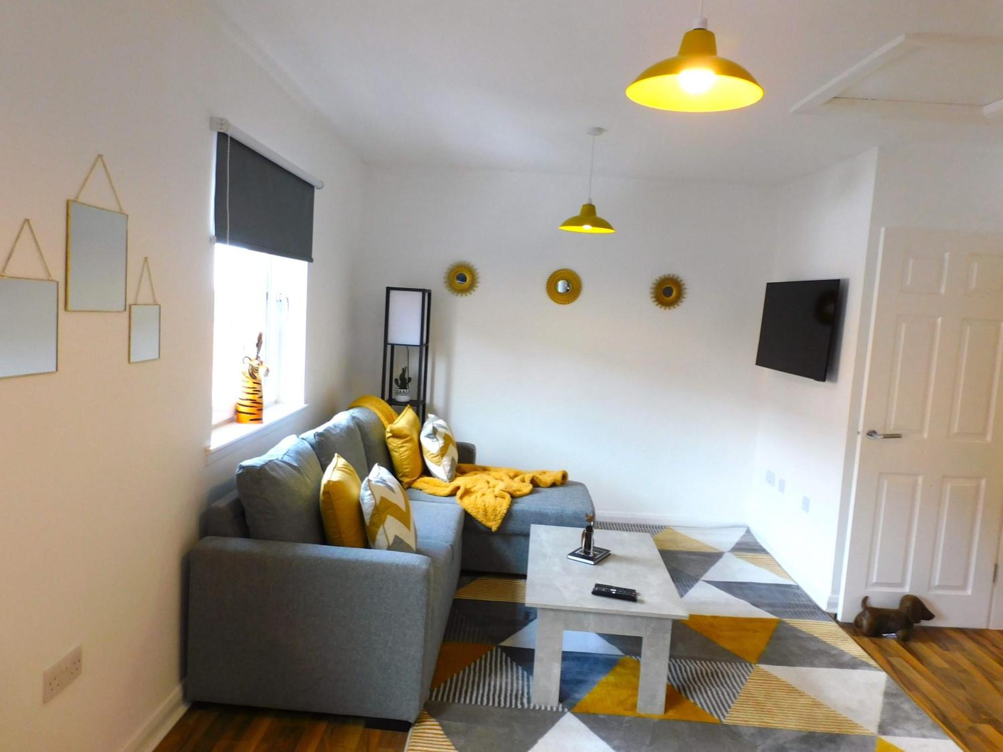 Newly Refurbished 1 Bed In Close To Station And Local Amenities *